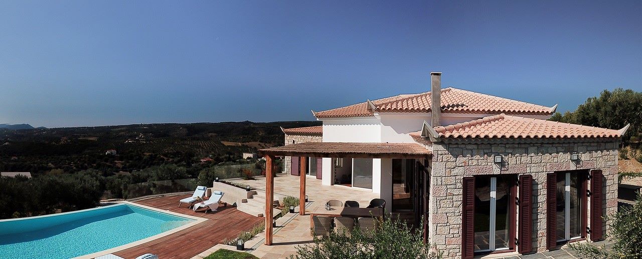 STONE VILLA EMBRACING NATURE