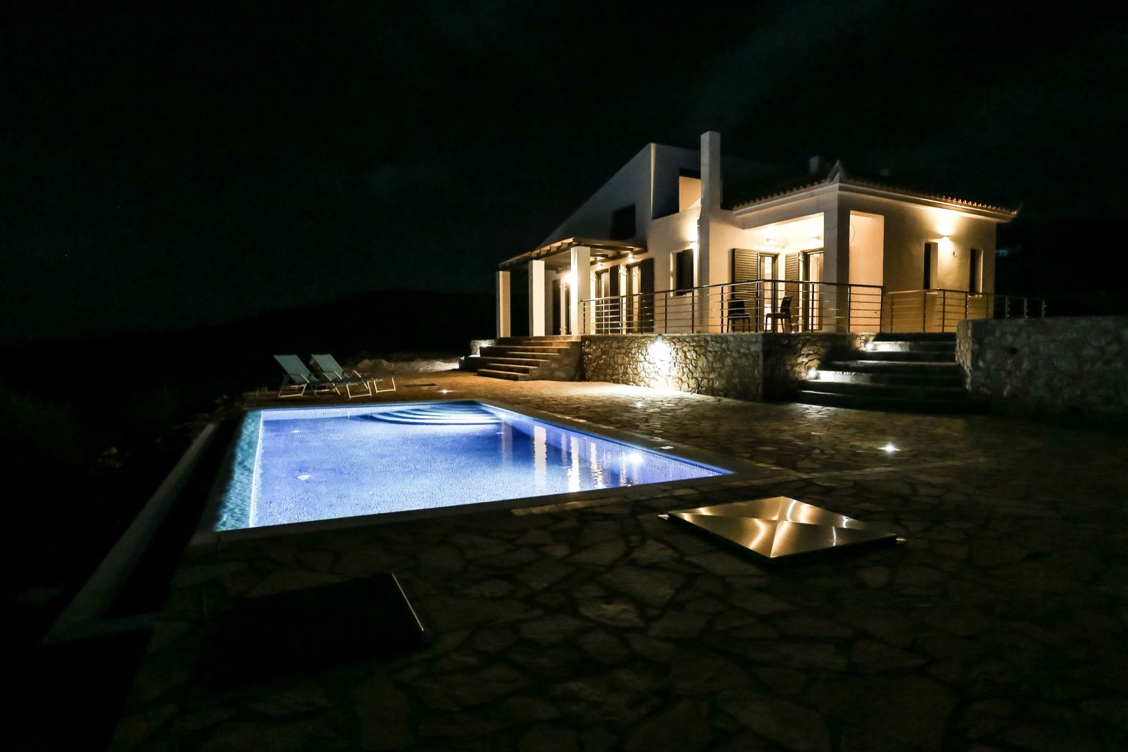 VILLA ON POOL TERRACE